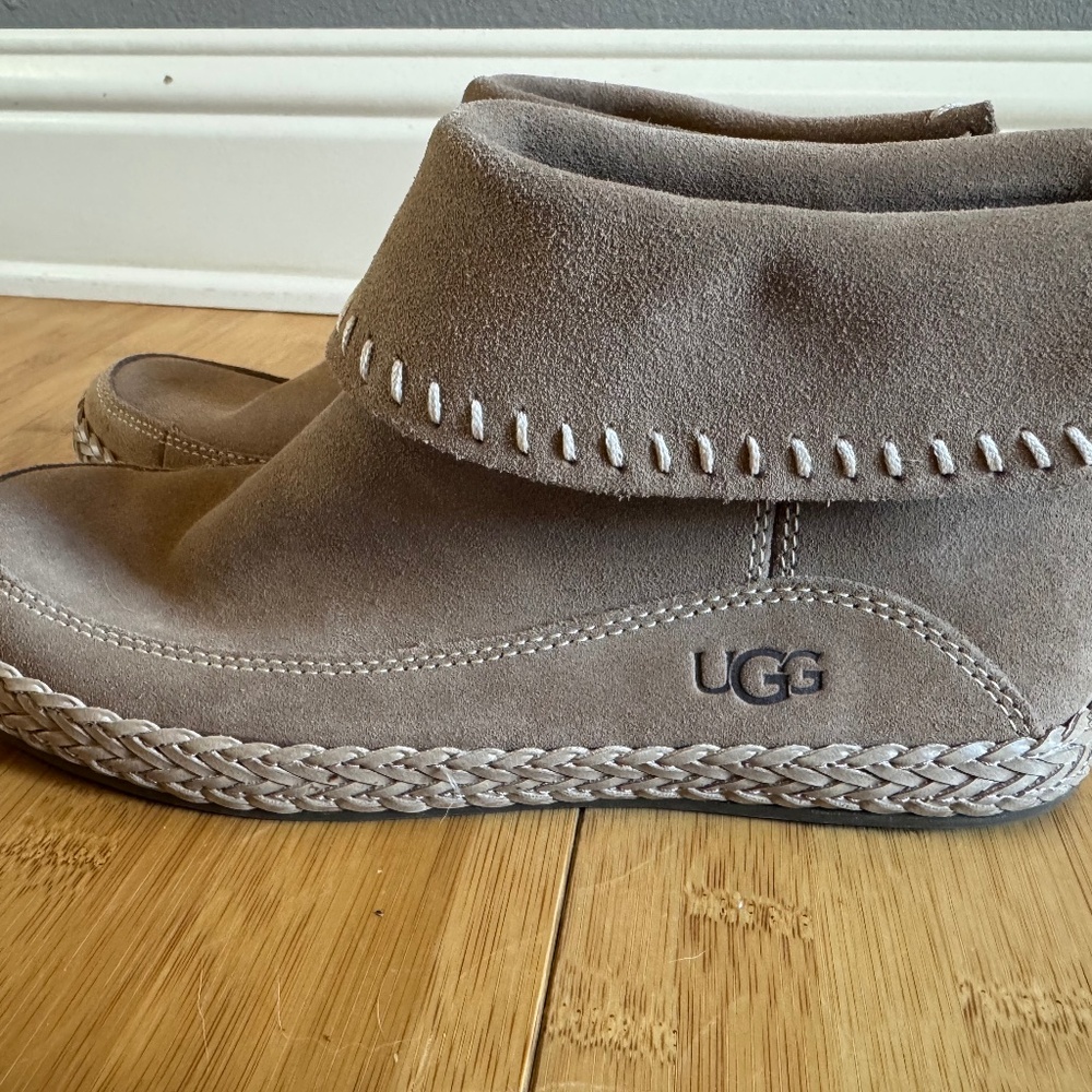 UGG Varney Suede Bootie